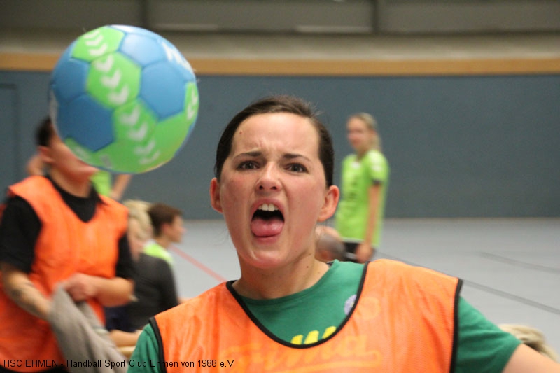 Damen_Testspiel_23